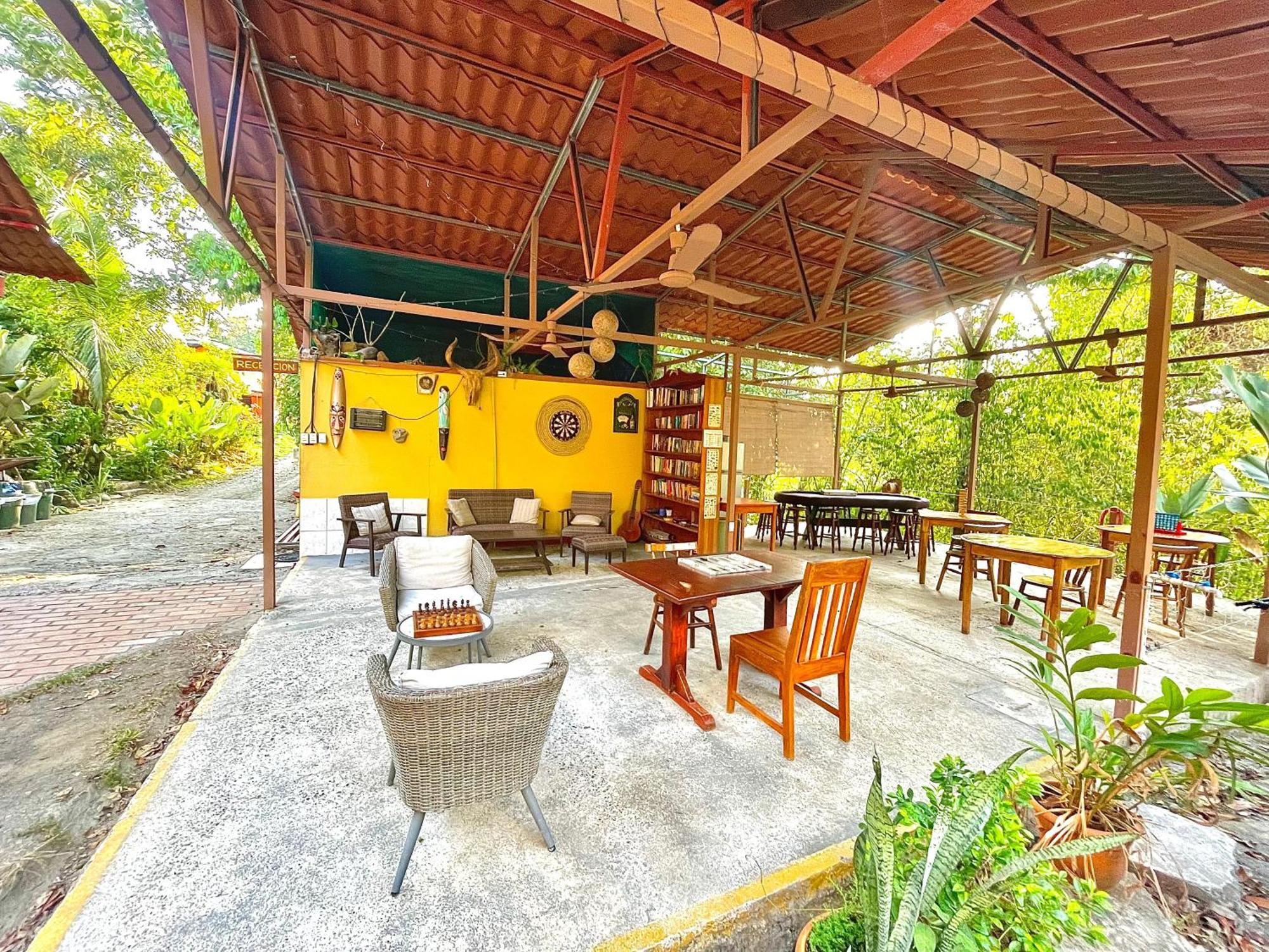 Hotel Tres Banderas Manuel Antonio Exteriér fotografie